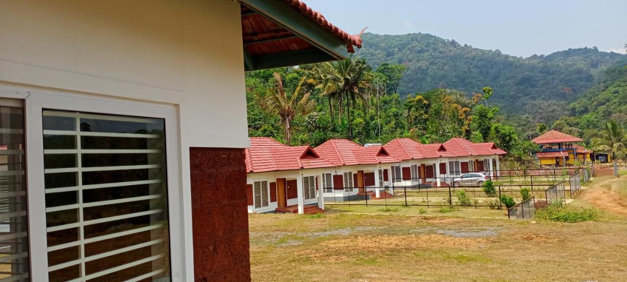 Camp Nishani Bhāgamandala Kültér fotó